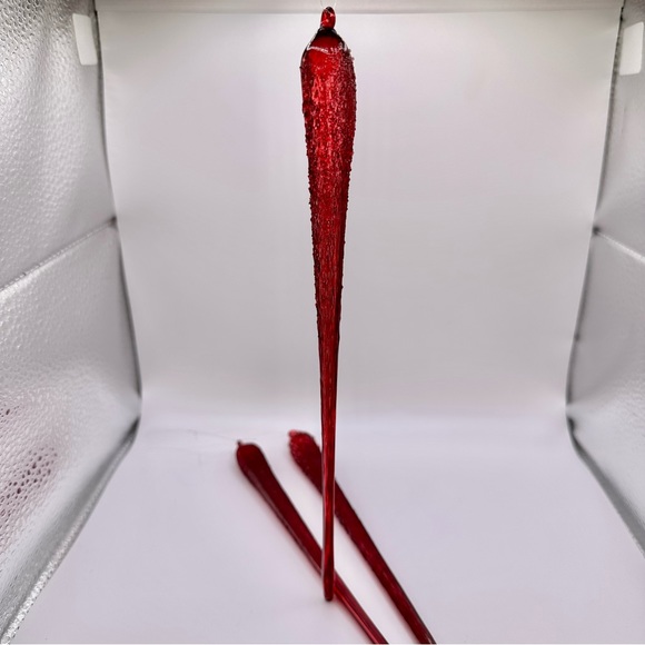 Set of 3 Red Textured Icicle Ornaments - Picture 5 of 10
